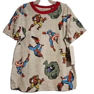 Kids size 4 Marvel Boys All over Print Avengers short sleeve tshirt
